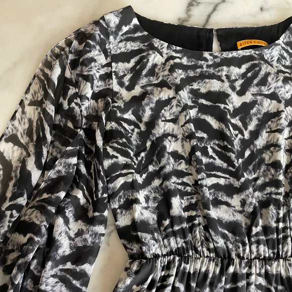 Alice + Olivia Black and White Print Long Sleeve Silk Dress - Picture 6 of 15